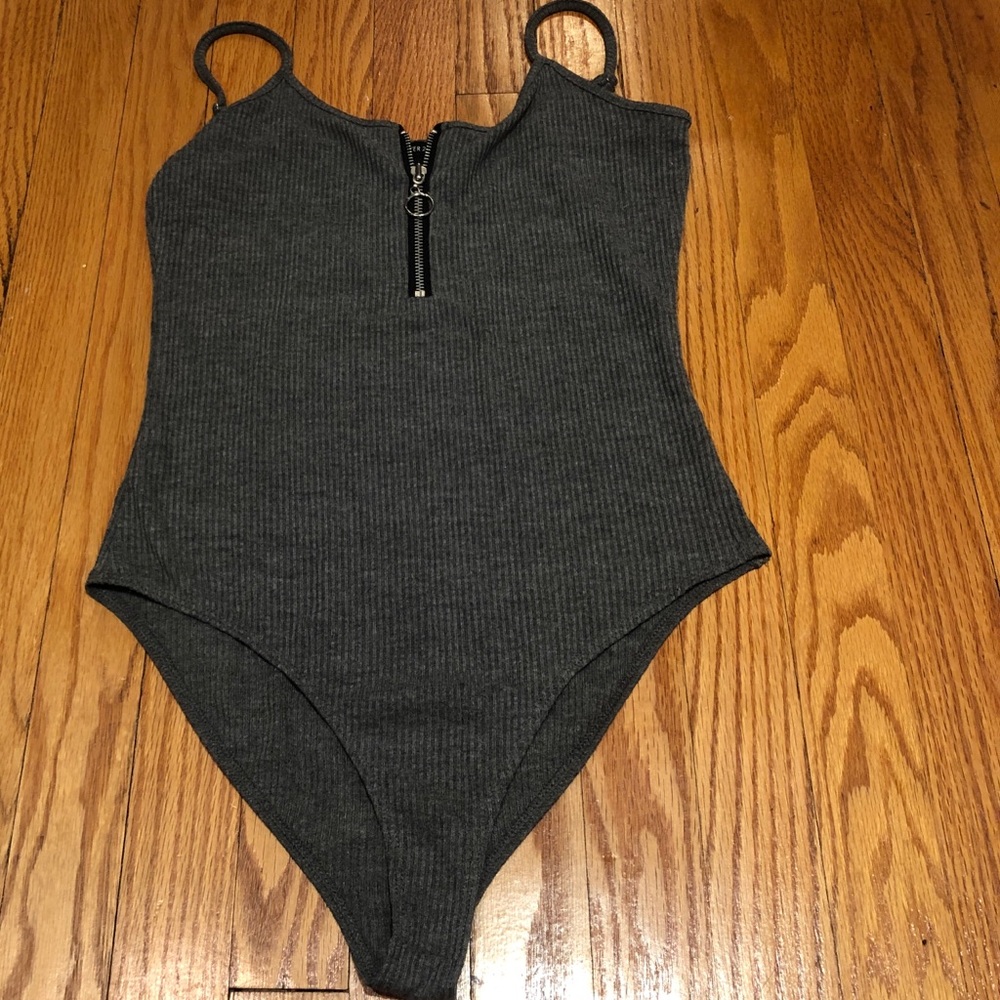 GREY ZIP UP BODYSUIT